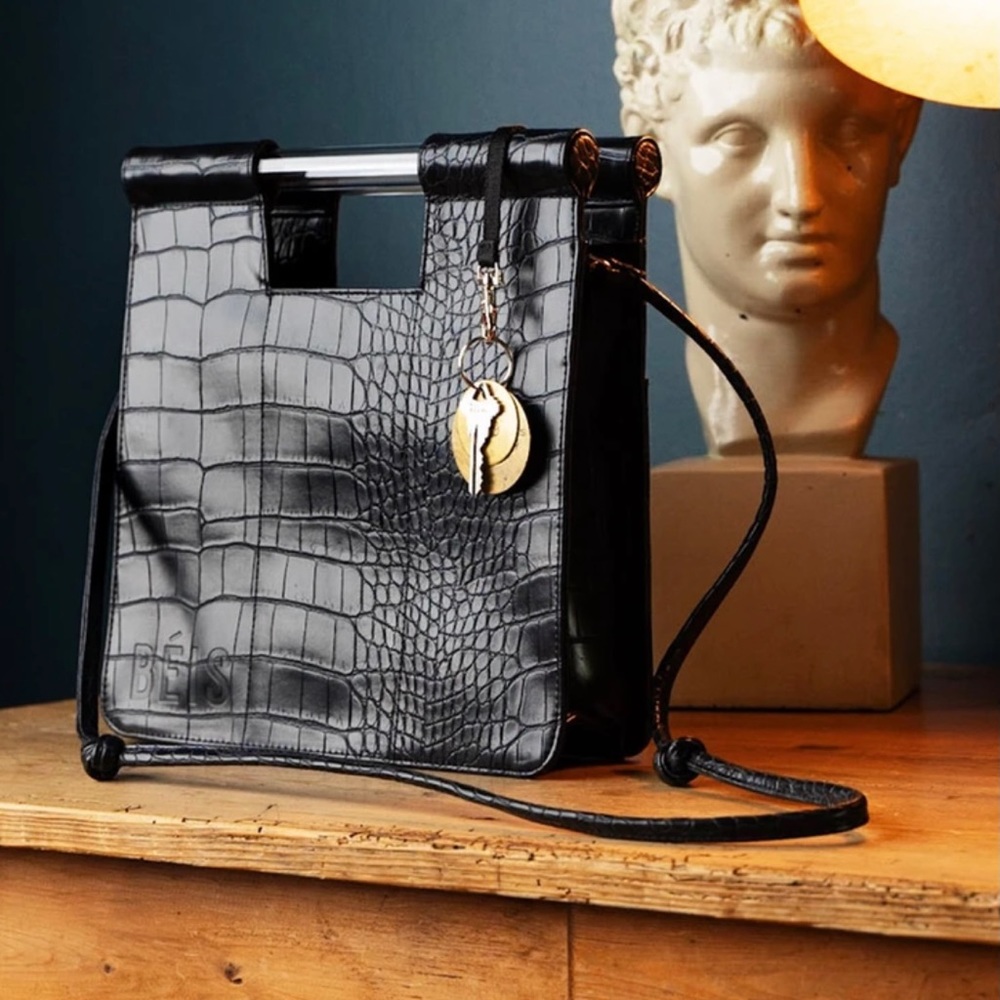 Beis Crossbody